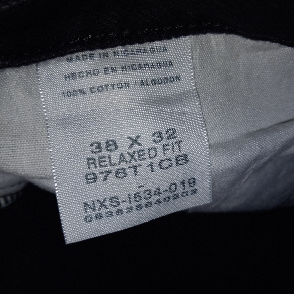 Black Wrangler jeans size 38x32 mens - Picture 4 of 4